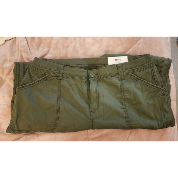 Style & Co Capri Cargo Pants (PLUS SIZE 16W);Bungee Hem - Picture 3 of 4